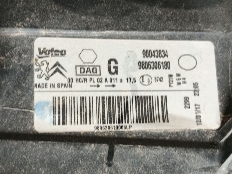 Recambio de faro izquierdo para peugeot partner tepee 1.6 bluehdi 100 referencia OEM IAM 9806306180  