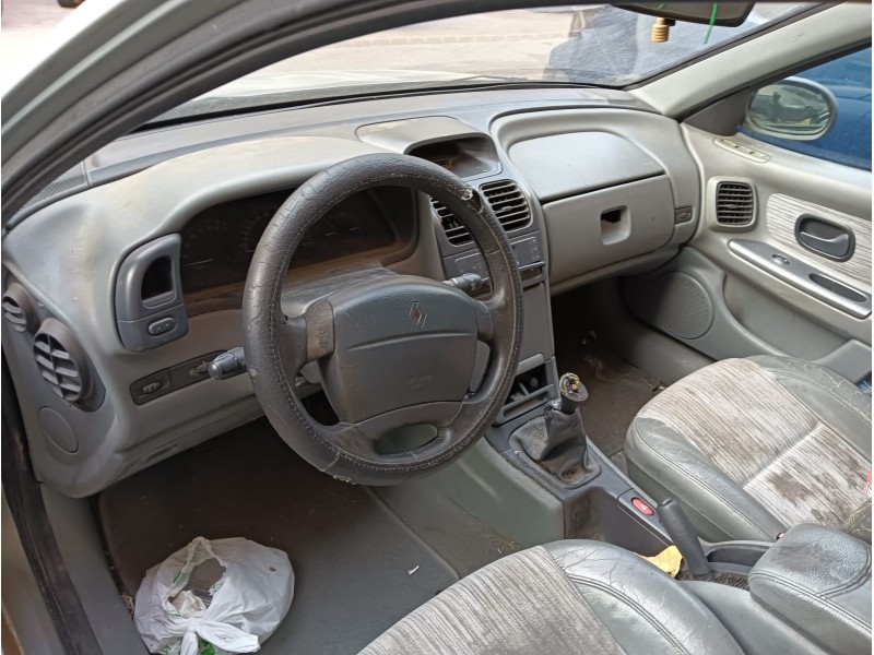 renault laguna i (b56_, 556_) del año 2000