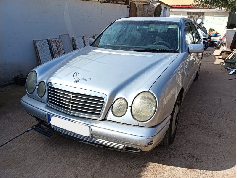 mercedes-benz clase e (w210) del año 1999