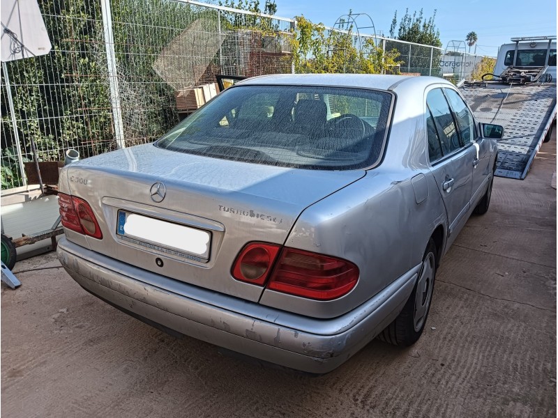 mercedes-benz clase e (w210) del año 1999