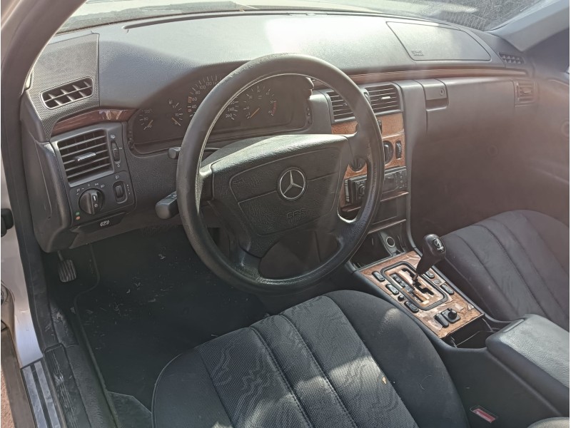 mercedes-benz clase e (w210) del año 1999
