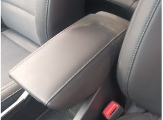 Recambio de apoyabrazos central para kia niro (c5p11) 1.6 hev referencia OEM IAM    2