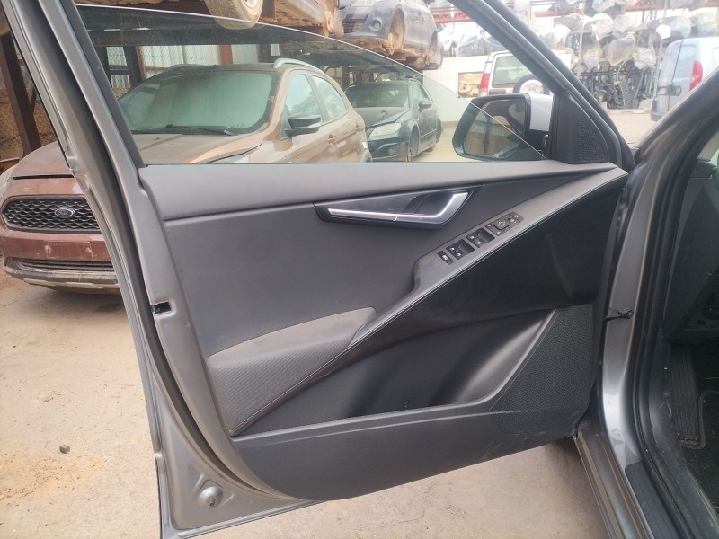 Recambio de guarnecido puerta delantera izquierda para kia niro (c5p11) 1.6 hev referencia OEM IAM   