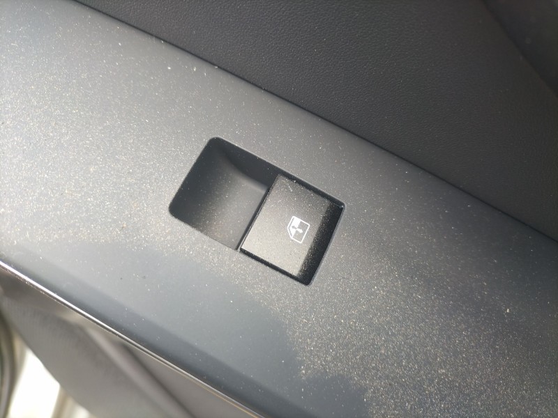 Recambio de mando elevalunas delantero derecho para kia niro (c5p11) 1.6 hev referencia OEM IAM   