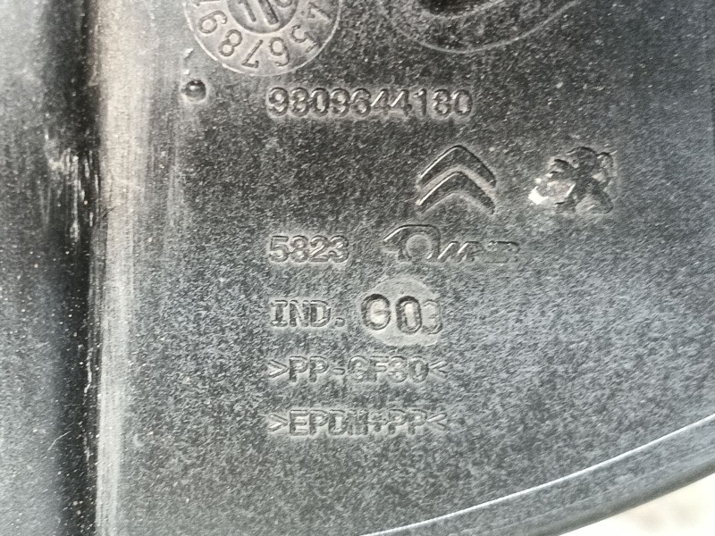 Recambio de tapa exterior combustible para peugeot partner tepee 1.6 bluehdi 100 referencia OEM IAM   