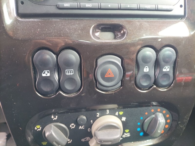 Recambio de mando elevalunas delantero derecho para dacia duster (hs_) 1.5 dci referencia OEM IAM 8200602227  