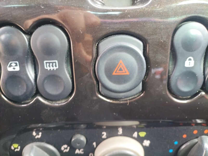 Recambio de warning para dacia duster (hs_) 1.5 dci referencia OEM IAM 252905315R  