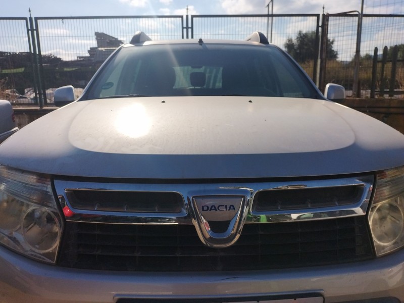 Recambio de rejilla delantera para dacia duster (hs_) 1.5 dci referencia OEM IAM   