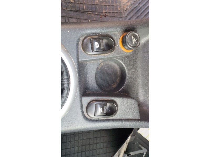 Recambio de mando elevalunas delantero derecho para citroën c3 i (fc_, fn_) 1.4 hdi referencia OEM IAM   