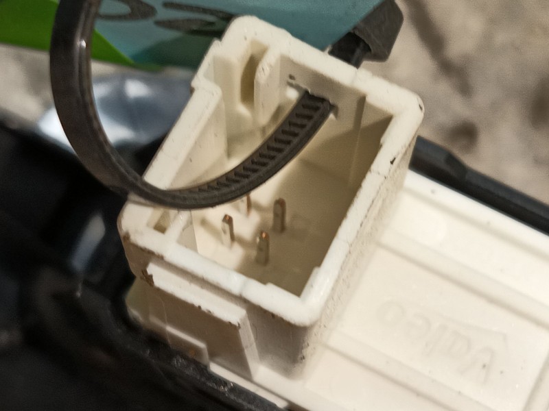 Recambio de mando elevalunas trasero izquierdo para citroën c4 grand picasso ii (da_, de_) 1.2 thp 130 referencia OEM IAM 967622