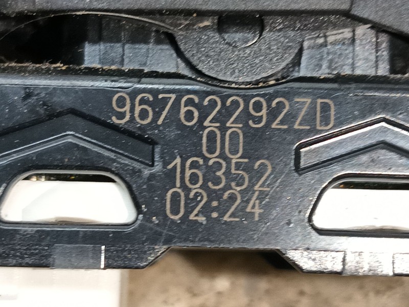 Recambio de mando elevalunas trasero derecho para citroën c4 grand picasso ii (da_, de_) 1.2 thp 130 referencia OEM IAM   