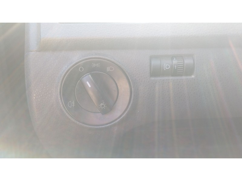 Recambio de mando luces para volkswagen polo iv (9n_, 9a_) 1.4 16v referencia OEM IAM   