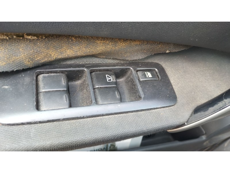 Recambio de mando elevalunas delantero izquierdo para nissan qashqai i (j10, nj10) 1.6 referencia OEM IAM   