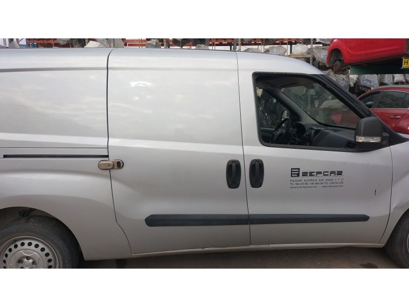 Recambio de puerta lateral corredera derecha para fiat doblo cargo (263_) 1.6 d multijet referencia OEM IAM   