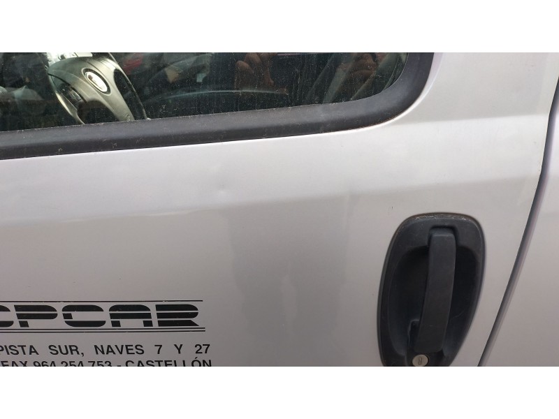 Recambio de puerta delantera izquierda para fiat doblo cargo (263_) 1.6 d multijet referencia OEM IAM 0000052155068  