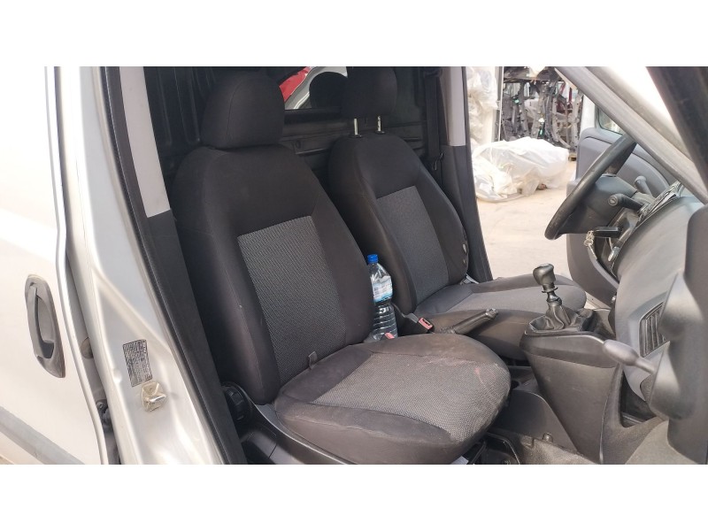 Recambio de asiento delantero derecho para fiat doblo cargo (263_) 1.6 d multijet referencia OEM IAM   