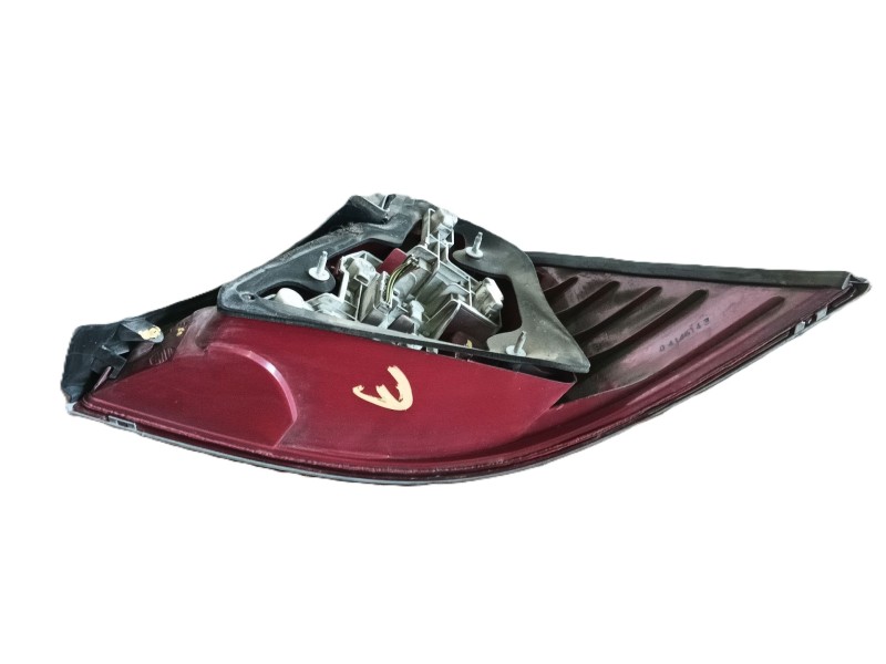 Recambio de piloto trasero izquierdo para ford mondeo iii sedán (b4y) 2.0 tdci referencia OEM IAM 1371861  
