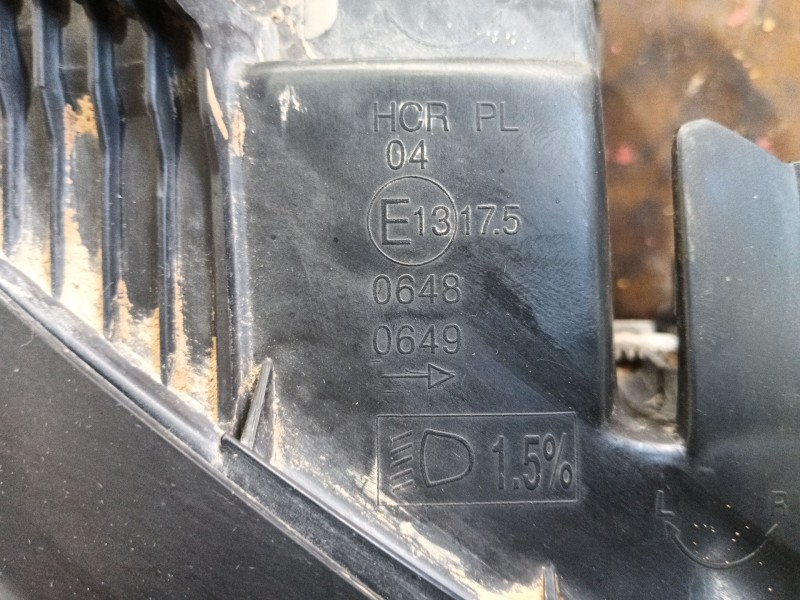 Recambio de faro derecho para hyundai terracan (hp) 2.9 crdi 4wd referencia OEM IAM   