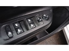 Recambio de mando elevalunas delantero izquierdo para opel corsa f (p2jo) corsa-e (68) referencia OEM IAM    2