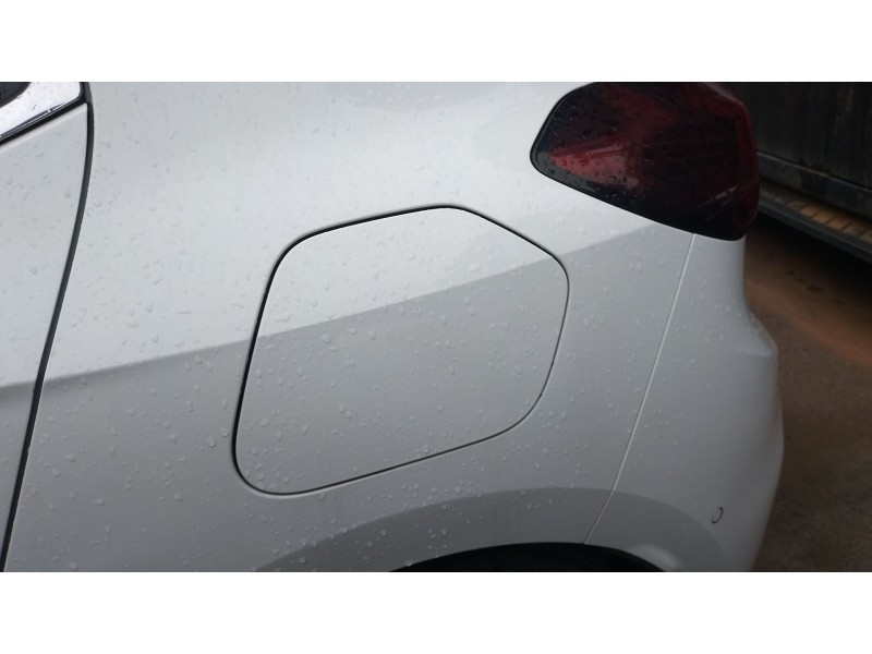 Recambio de tapa exterior combustible para opel corsa f (p2jo) corsa-e (68) referencia OEM IAM   