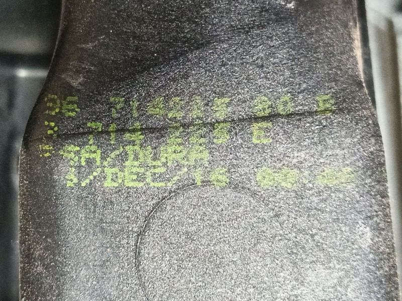 Recambio de pomo palanca cambio para peugeot partner tepee 1.6 bluehdi 100 referencia OEM IAM   