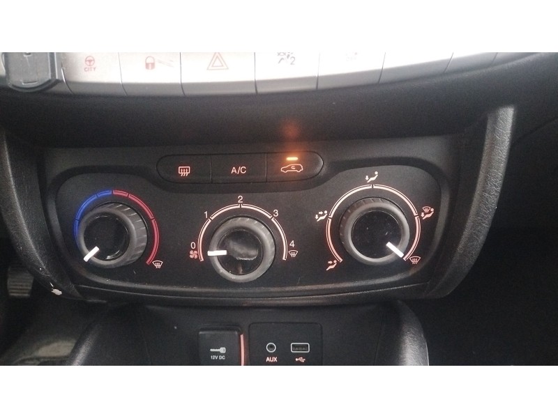 Recambio de mando calefaccion / aire acondicionado para fiat tipo station wagon (356_, 357_) 1.6 d (356wxg1b) referencia OEM IAM
