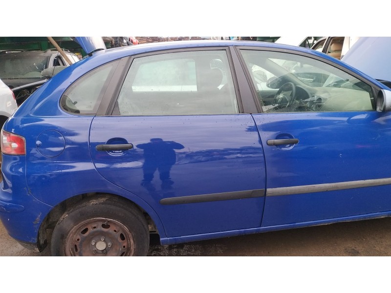 Recambio de puerta trasera derecha para seat ibiza iii (6l1) 1.9 tdi referencia OEM IAM   