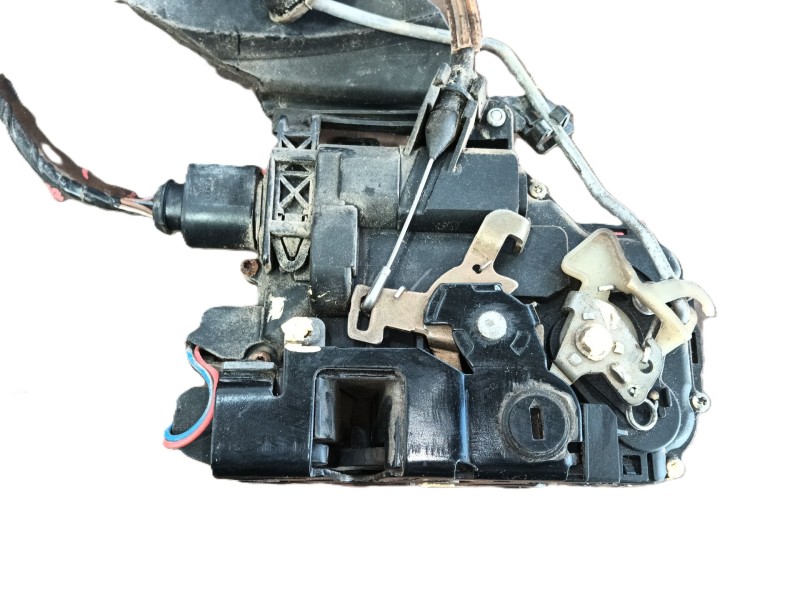 Recambio de cerradura puerta delantera derecha para seat leon (1m1) 1.9 tdi referencia OEM IAM 3B4839015AL  