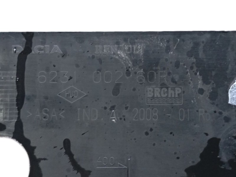 Recambio de rejilla delantera para dacia duster (hs_) 1.5 dci referencia OEM IAM  623100260R 