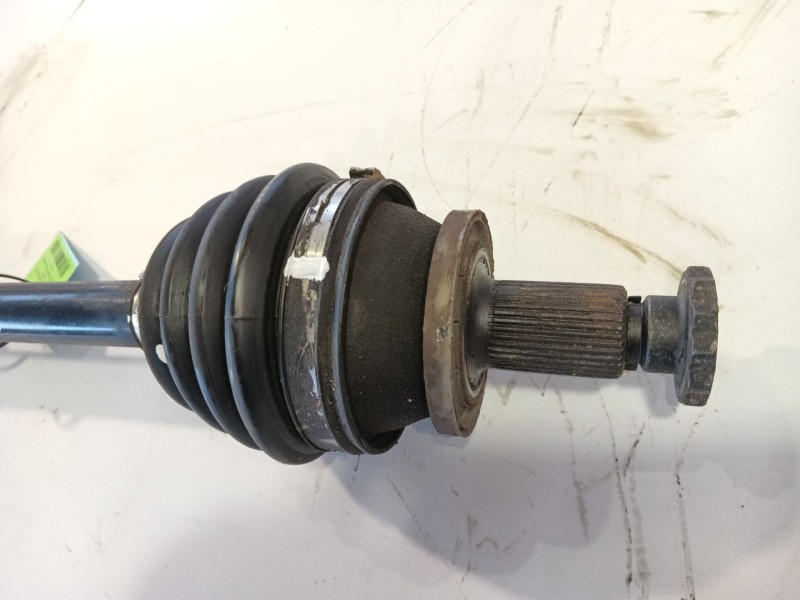 Recambio de transmision delantera izquierda para volkswagen polo iv (9n_, 9a_) 1.4 16v referencia OEM IAM 6Q0407271AT  