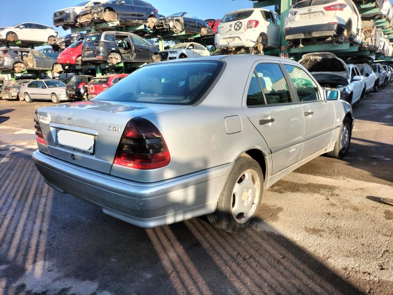 mercedes-benz clase c (w202) del año 2001