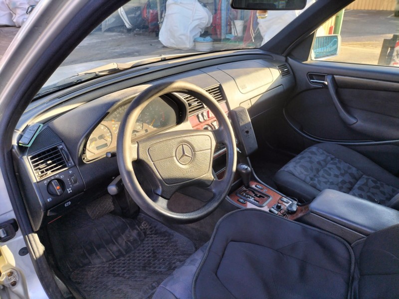 mercedes-benz clase c (w202) del año 2001