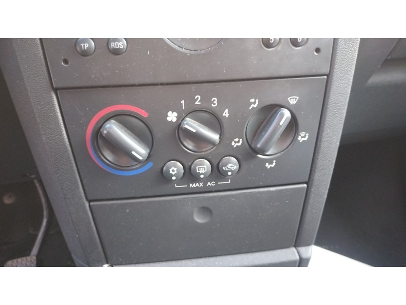 Recambio de mando calefaccion / aire acondicionado para opel meriva a monospace (x03) 1.7 dti (e75) referencia OEM IAM   