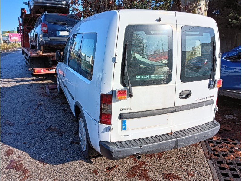 opel combo tour del año 2004