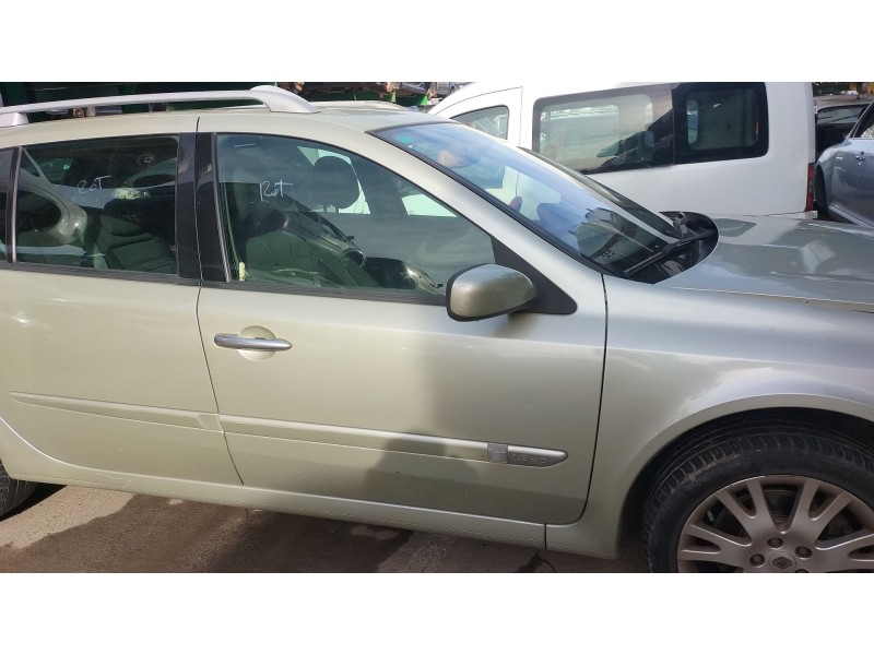 Recambio de puerta delantera derecha para renault laguna ii grandtour (kg0/1_) 1.9 dci (kg0g) referencia OEM IAM 7751472438  