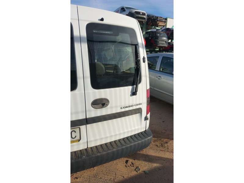 Recambio de puerta trasera derecha para opel combo tour 1.3 cdti 16v referencia OEM IAM   
