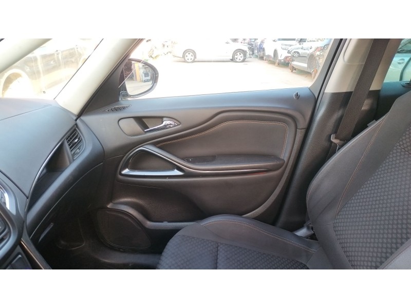 Recambio de guarnecido puerta delantera derecha para opel zafira tourer c (p12) 2.0 cdti (75) referencia OEM IAM   