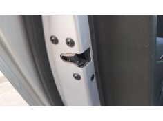 Recambio de cerradura puerta trasera izquierda para opel zafira tourer c (p12) 2.0 cdti (75) referencia OEM IAM 13579557  