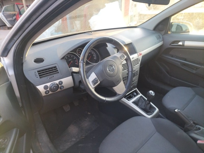 opel astra h (a04) del año 2008
