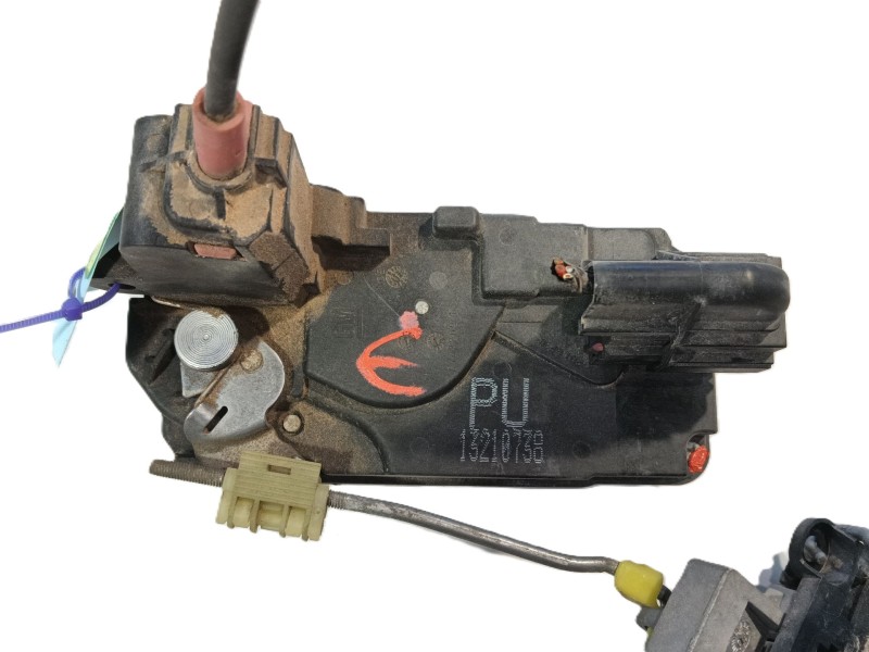 Recambio de cerradura puerta trasera izquierda para opel astra h (a04) 1.6 (l48) referencia OEM IAM 13210736  