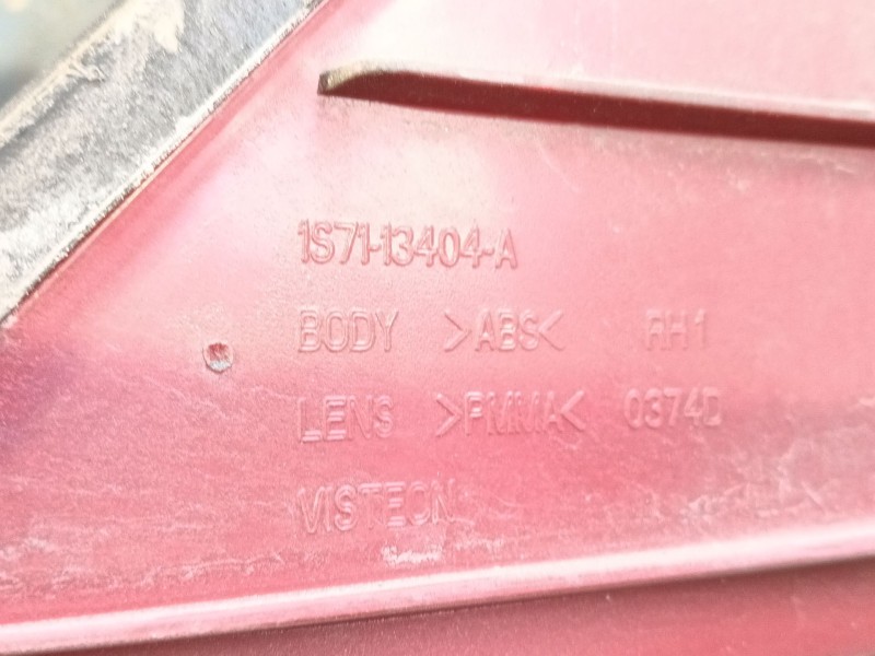 Recambio de piloto trasero derecho para ford mondeo iii sedán (b4y) 2.0 16v tddi / tdci referencia OEM IAM 1371849  