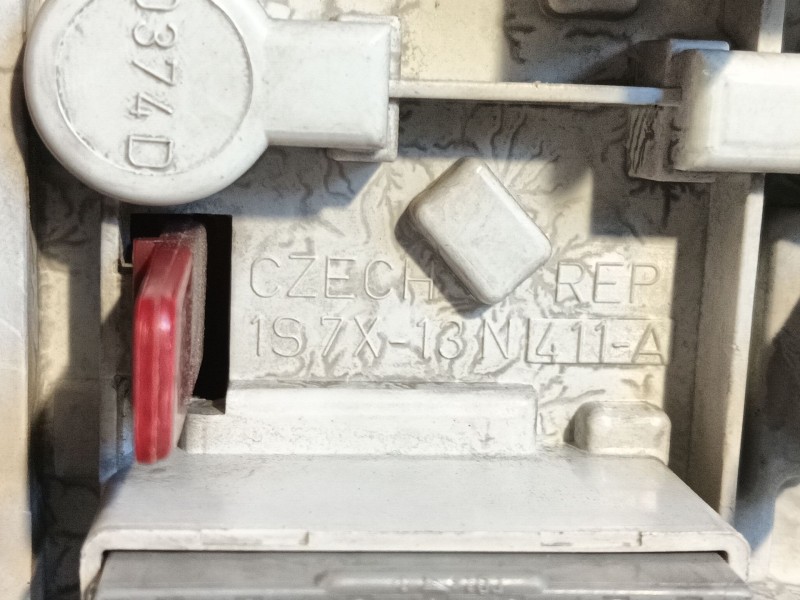 Recambio de piloto trasero derecho para ford mondeo iii sedán (b4y) 2.0 16v tddi / tdci referencia OEM IAM 1371849  