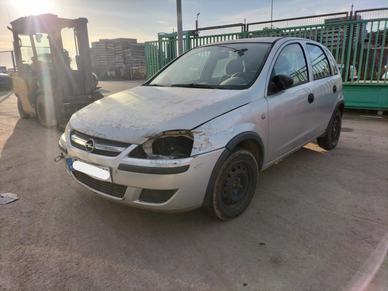 opel corsa c (x01) del año 2004