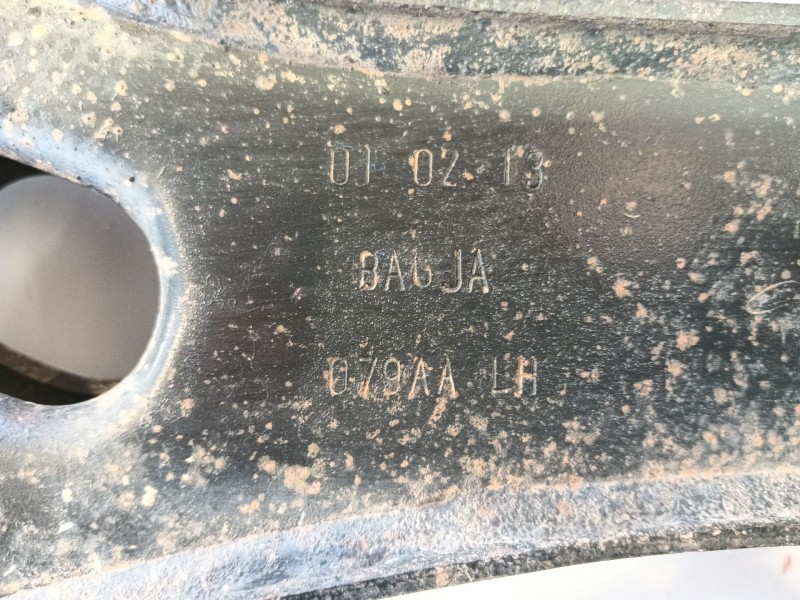 Recambio de brazo suspension inferior delantero izquierdo para ford tourneo connect 1.8 tdci referencia OEM IAM 2320448  