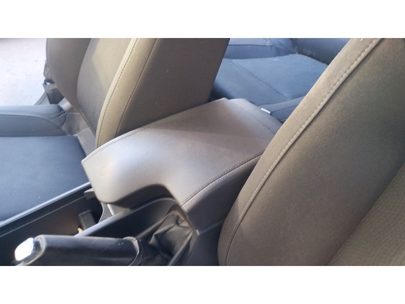 Recambio de apoyabrazos central para opel insignia a (g09) 2.0 cdti (68) referencia OEM IAM   