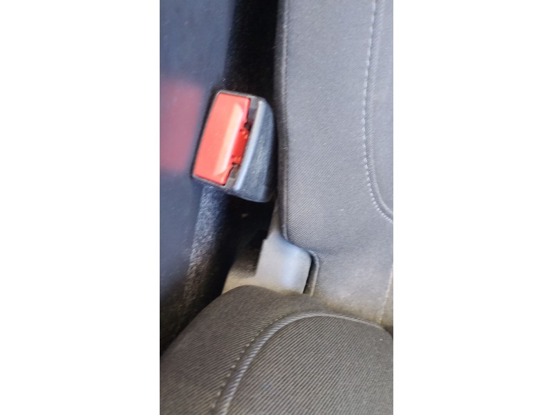 Recambio de enganche cinturon delantero derecho para opel insignia a (g09) 2.0 cdti (68) referencia OEM IAM   