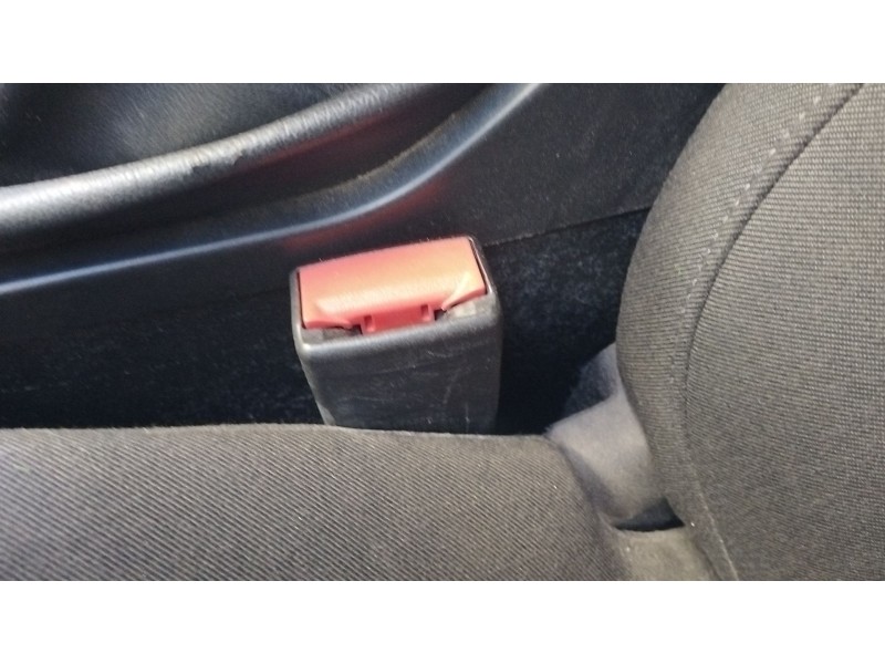 Recambio de enganche cinturon delantero izquierdo para opel insignia a (g09) 2.0 cdti (68) referencia OEM IAM   