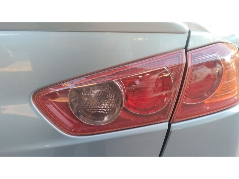 Recambio de piloto trasero derecho interior para mitsubishi lancer viii (cy_a, cz_a) 2.0 di-d (cy8a) referencia OEM IAM   