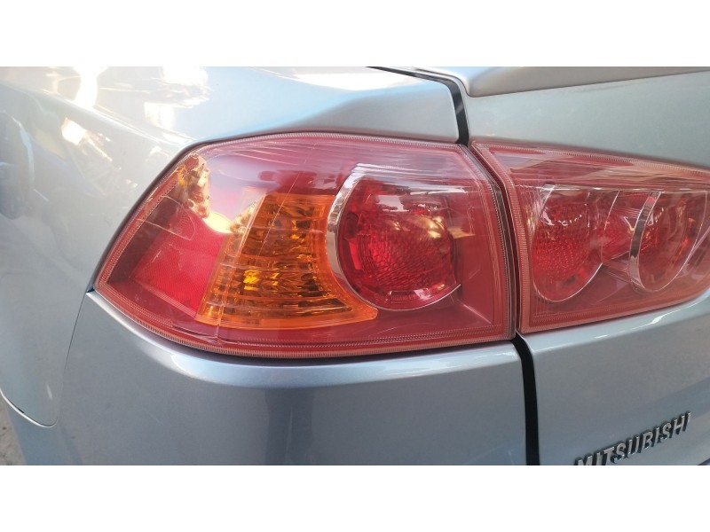 Recambio de piloto trasero izquierdo para mitsubishi lancer viii (cy_a, cz_a) 2.0 di-d (cy8a) referencia OEM IAM 8330A277 / 8336