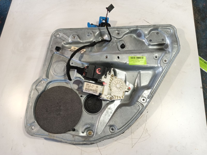 Recambio de elevalunas trasero derecho para volkswagen golf iv (1j1) 1.9 tdi referencia OEM IAM 1J4839462F  